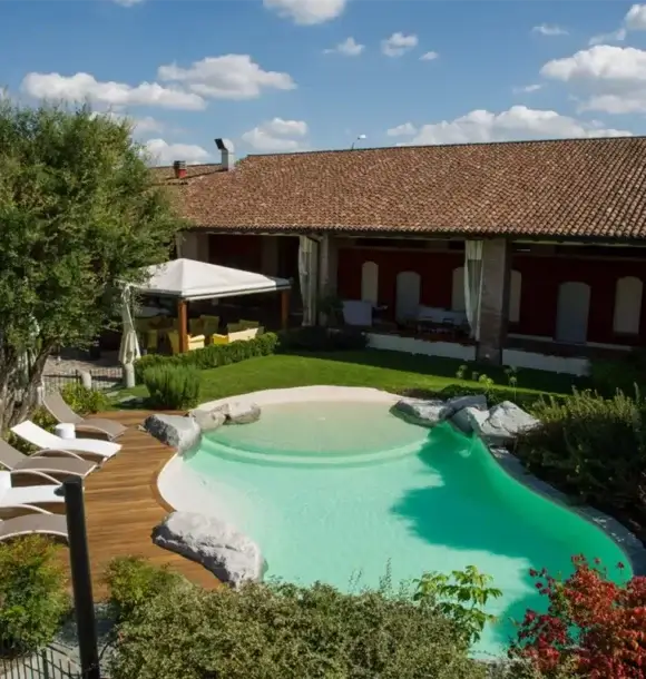 AM CASALI - Aggiungi al tuo spazio esterno una piscina a forma libera - Pavia - lodi - milano - AM Casali Piscine Giardini a Lodi Pavia Piacenza Milano Crema Lombardia