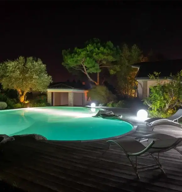AM CASALI - Contattaci per richiedere una piscina a forma libera - Pavia - lodi - milano - AM Casali Piscine Giardini a Lodi Pavia Piacenza Milano Crema Lombardia