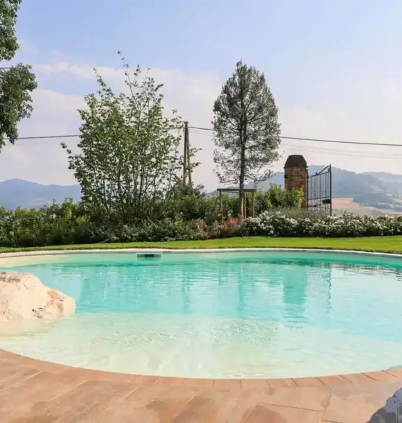 AM CASALI - Creazione piscina esterna a forma libera nel tuo giardino - Pavia - lodi - milano - AM Casali Piscine Giardini a Lodi Pavia Piacenza Milano Crema Lombardia