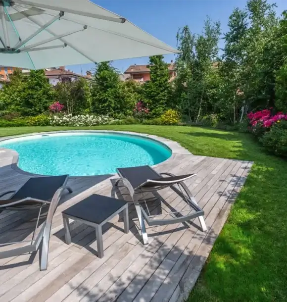AM CASALI - Realizzazione piscine a forma libera su misura - Pavia - lodi - milano - AM Casali Piscine Giardini a Lodi Pavia Piacenza Milano Crema Lombardia